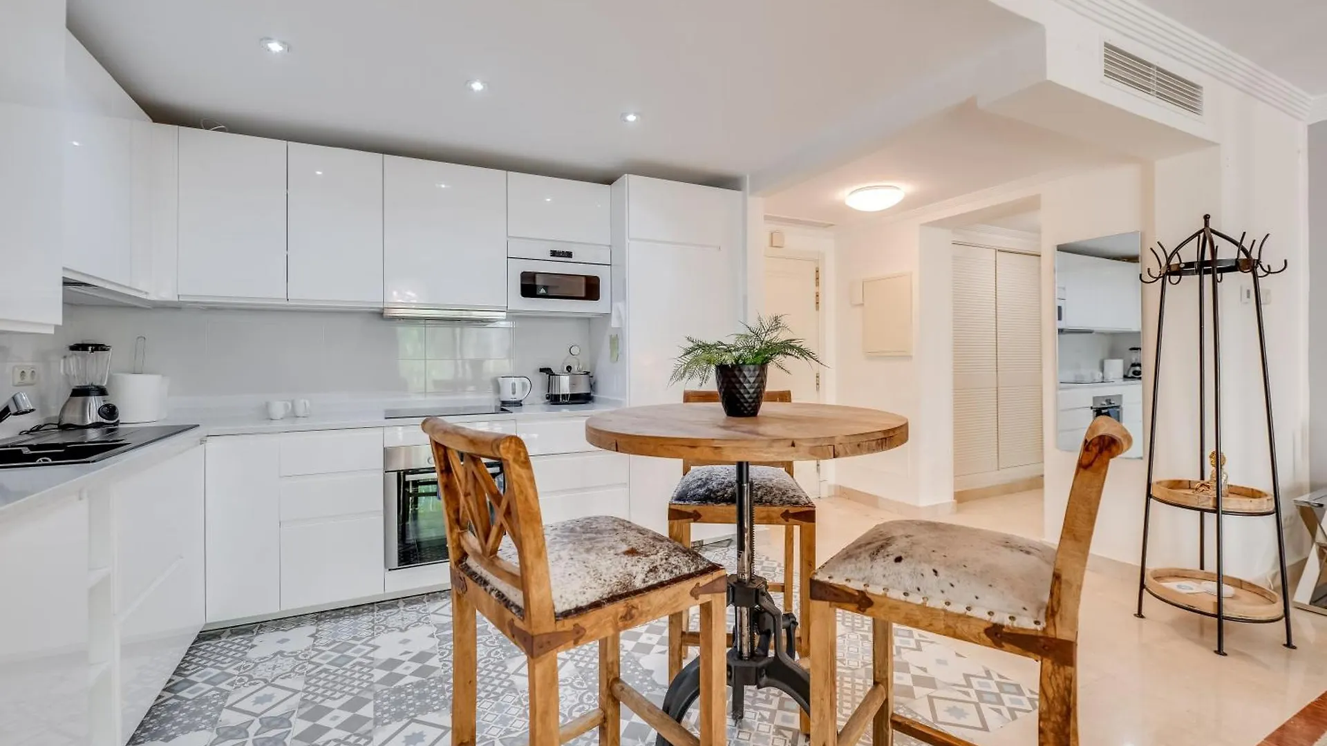 Puerto Banus Charming Apartment Marbella
