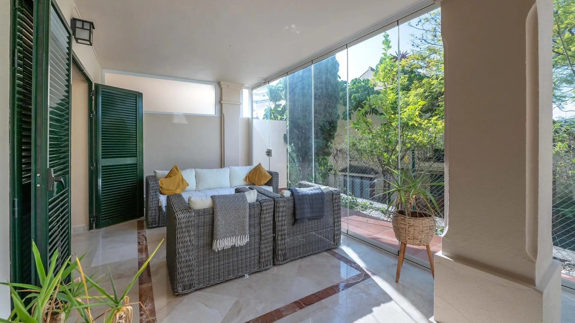 Puerto Banus Charming Apartment Marbella